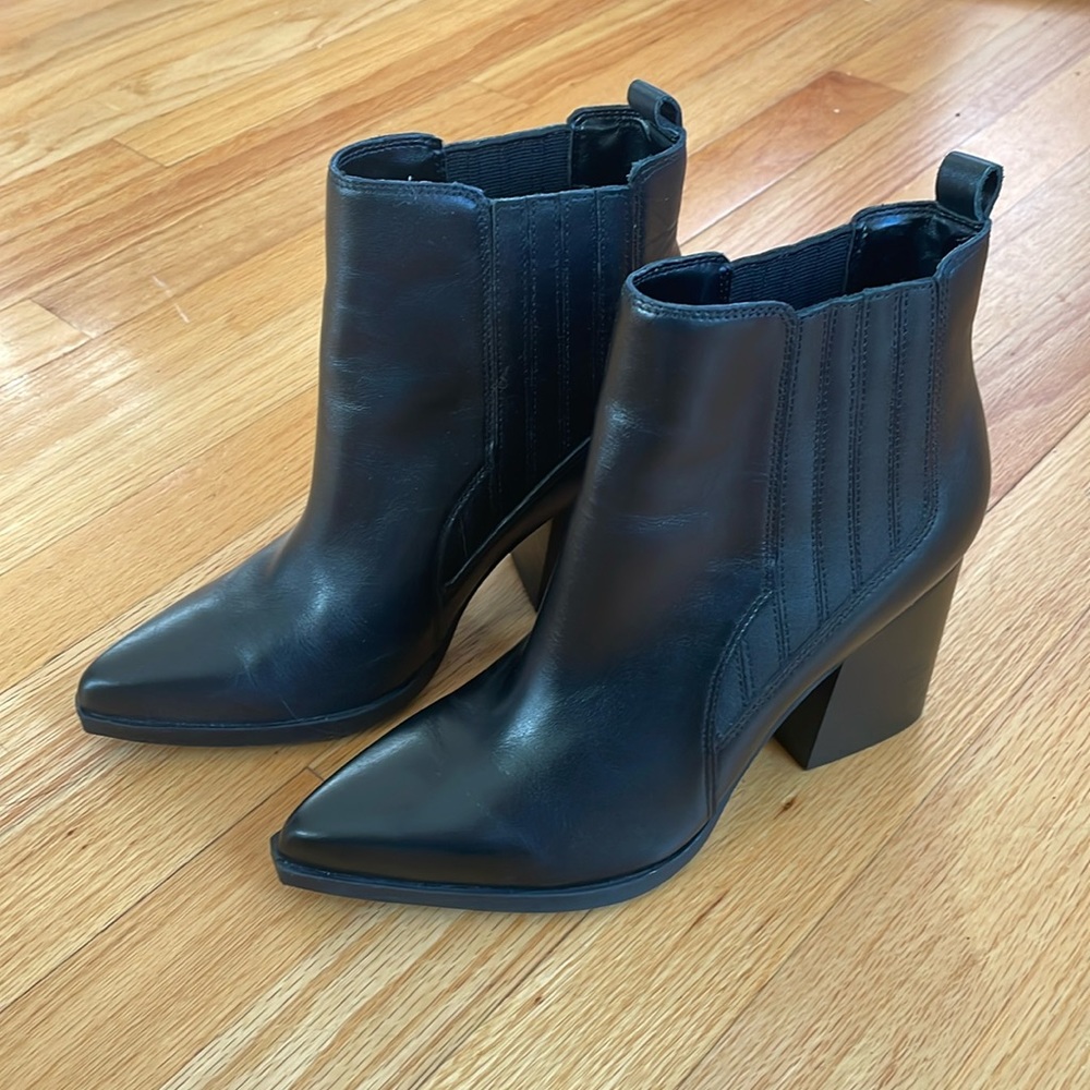 Marc fisher leather black heels